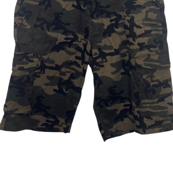 Live Free Camouflage Cargo Shorts Size 33 Green Cotton Stretch - Picture 4 of 8
